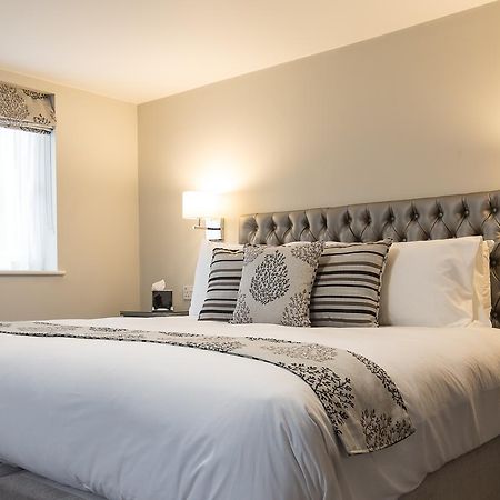 The Maple Manor Hotel Crawley  Esterno foto