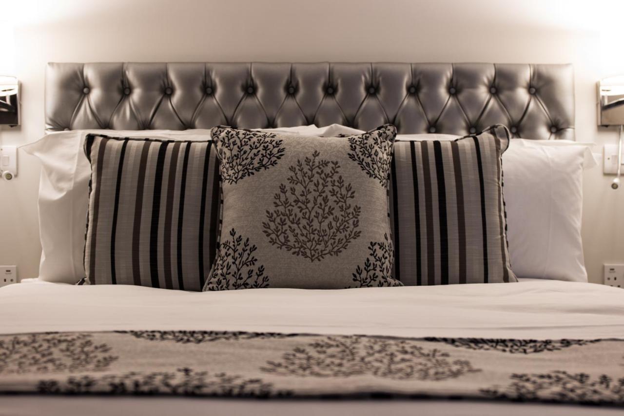 The Maple Manor Hotel Crawley  Esterno foto