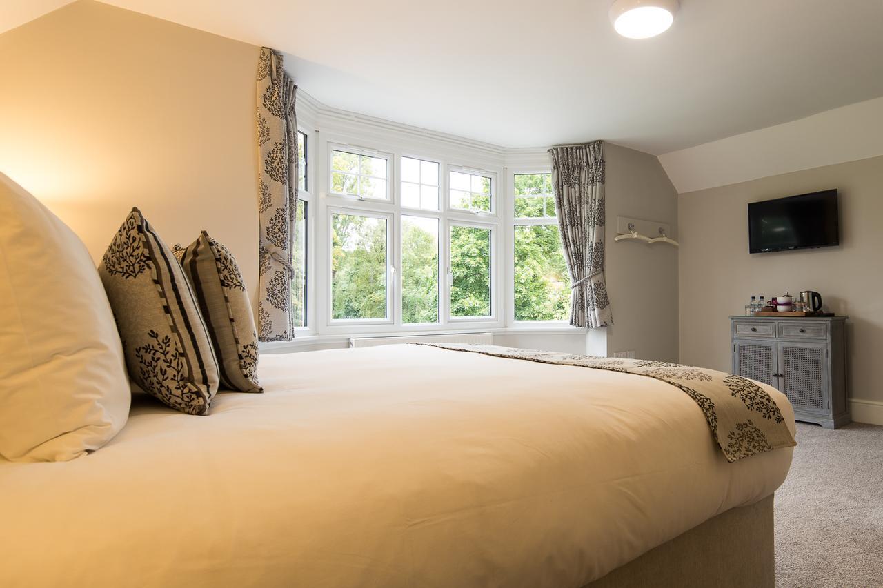 The Maple Manor Hotel Crawley  Esterno foto
